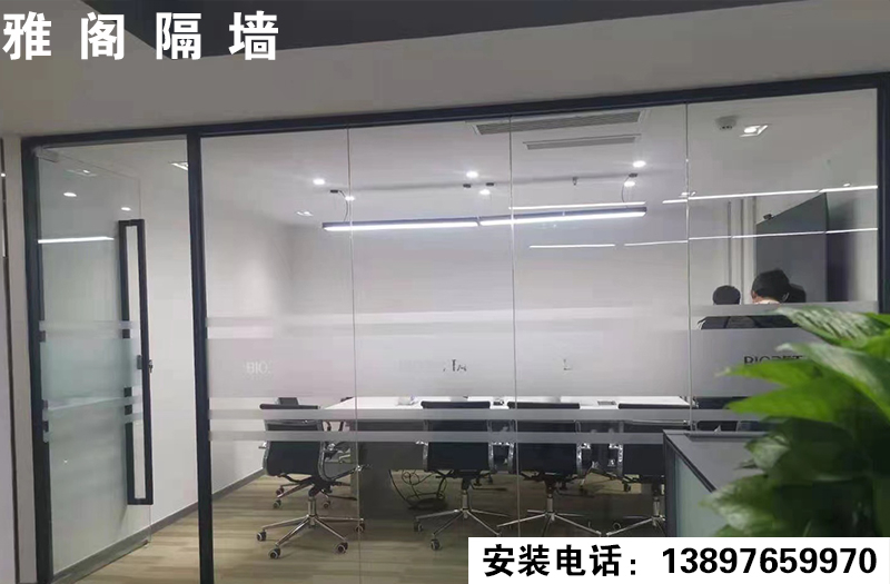 西寧城北歪歪樓單玻完工！